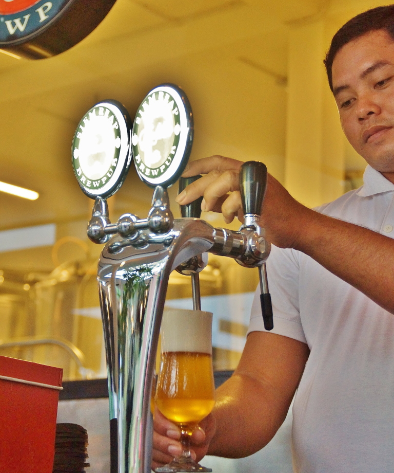 カンボジア シェムリアップ ビールが美味しい店